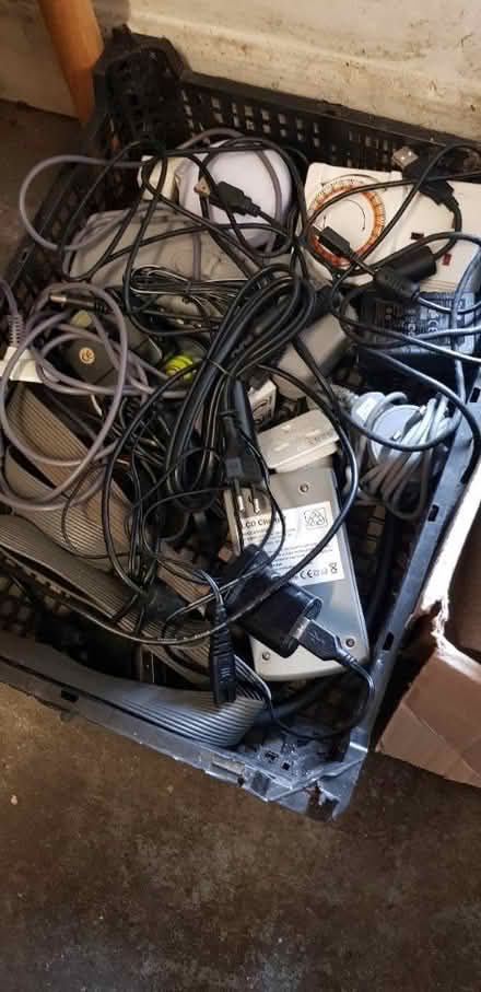 Photo of free Miscellaneous items (Farnborough GU14) #3