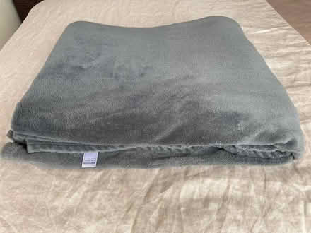 Photo of free Grey throw/ blanket (Bricket Wood AL2) #3