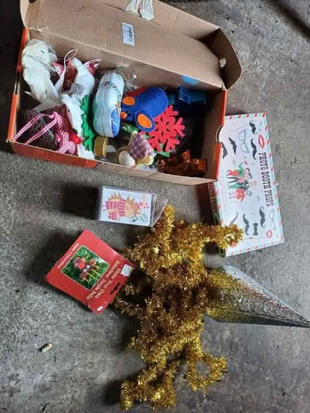 Photo of free Christmas decoration bits and bobs. (AB15) #1