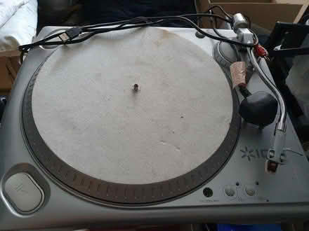 Photo of free USB turntable (Newfoundpool LE3) #2