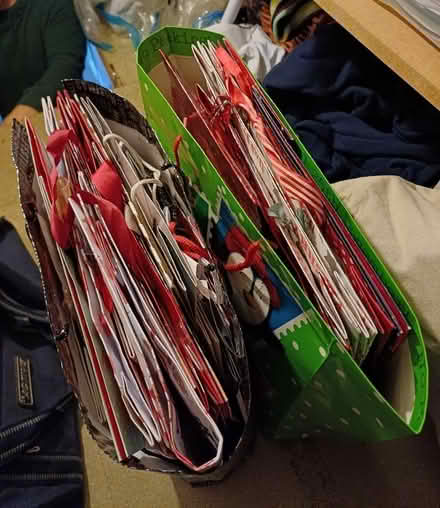 Photo of free Christmas gift bags (AB15) #1