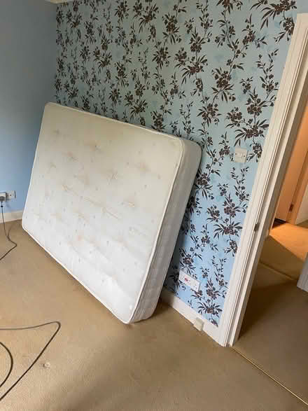 Photo of free Oak bed (Heaton Moor Stockport SK4) #2