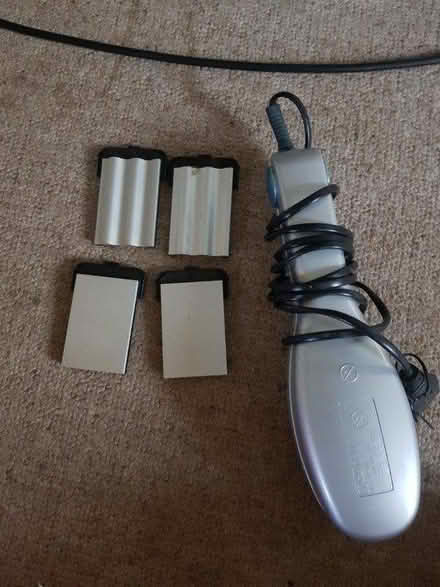 Photo of free Hair straightener/curler/crimper (Tyberton, HR2) #1