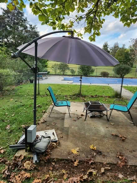 Photo of free Cantilever Umbrella (Crozet) #1