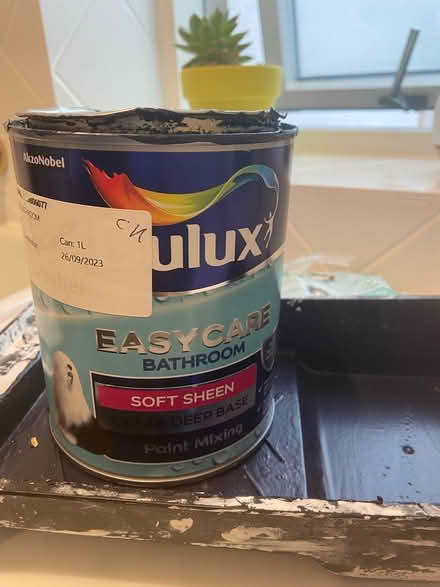 Photo of free Dark blue Bathroom paint, Dulux (Cherry Hinton, Cambridge) #2