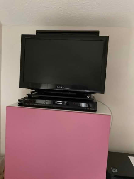 Photo of free Sony 22inch LCD TV (Llanfair Talhaiarn LL22) #1