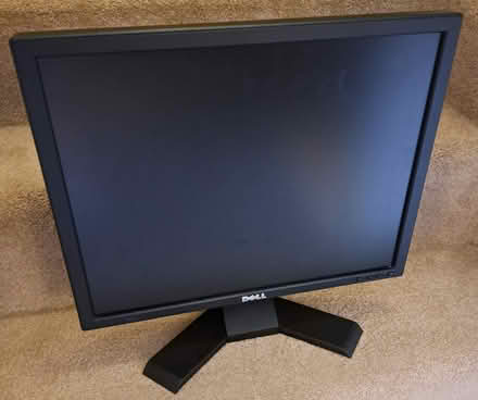 Photo of free Dell 19' VGA Monitor (Newmarket) #1