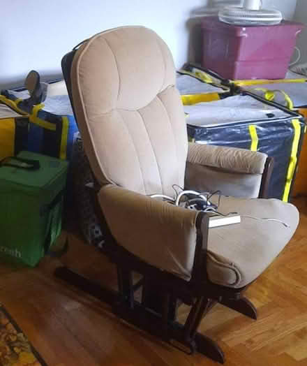 Photo of free chair (tremont) #1