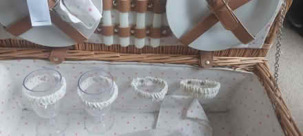 Photo of free Picnic hamper basket (west molesey KT8) #2