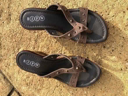 Photo of free Ladies shoes size 38 / 5.5 (Amersham HP6) #4