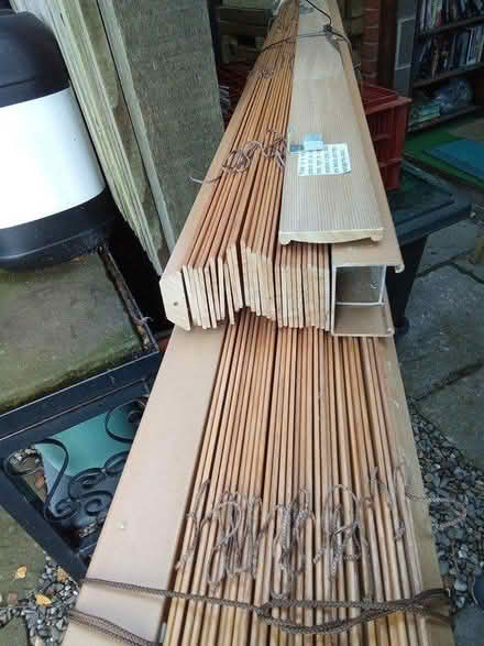 Photo of free 2 Venetian blinds (SY22) #2