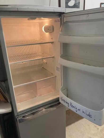 Photo of free Fridge freezer (Wandsworth Common SW12) #1