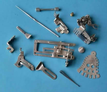 Photo of free Singer Sewing Machine Attachments. (Pant SY10) #1