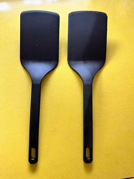 Photo of free 2 plastic spatulas (Martinez, near Ace Hardware) #1