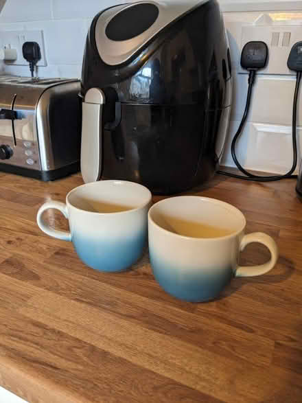 Photo of free Two mugs (Whitechapel E1 5) #1