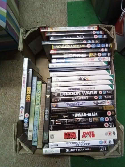 Photo of free Box of 12/15 DVD's (SY22) #1