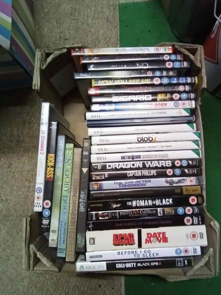 Photo of free Box of 12/15 DVD's (SY22) #1