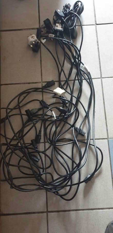 Photo of free 13 x Kettle Leads (Bagshot GU19) #1