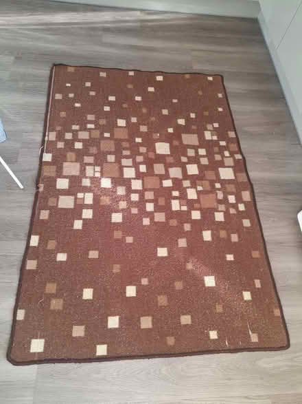 Photo of free Rugs x2 & 2 small boxes. (Swindon SN1) #3