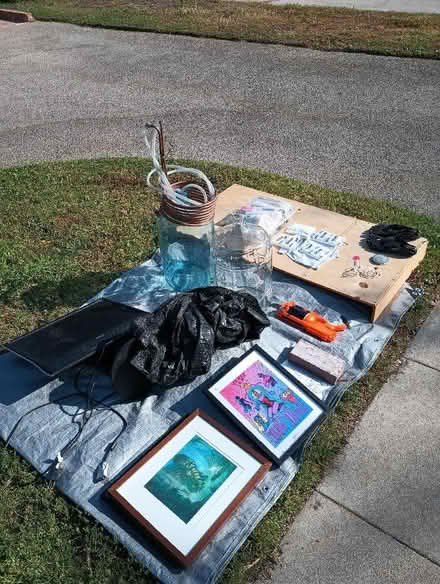 Photo of free Curb alert! 7118 Nagle Noho (91605) #1