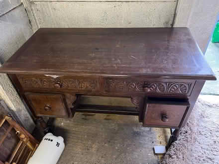 Photo of free Desk with drawers (TW16) #1