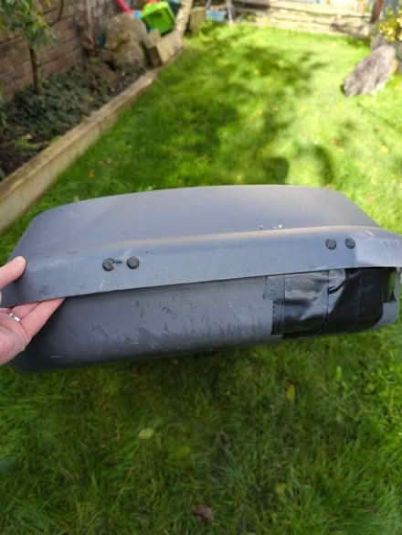 Photo of free Halfords roof box - a bit battered (Gallowflat G73) #3