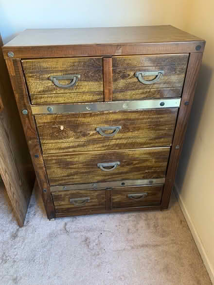 Photo of free Old Dresser (South side of Columbia) #1