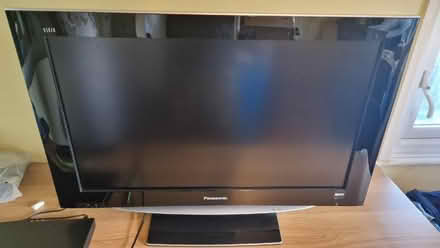 Photo of free Panasonic 32in LCD TV (Selmeston BN26) #4