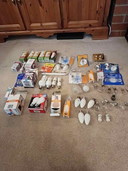 Photo of free Light bulbs NON L.E.D Job lot (Theale RG7) #1