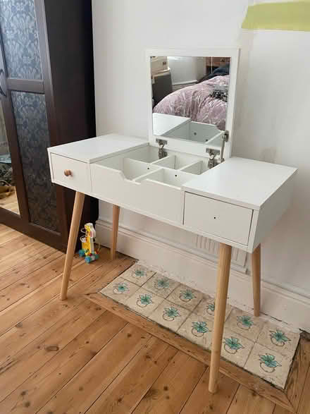 Photo of free Dressing table with lift up mirror (Westcliff SS0) #2