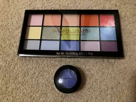 Photo of free Eye Shadows (Strawberry Hill TW2) #1