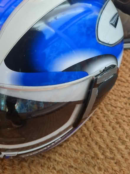 Photo of free Motorcycle helmet LE7 (LE7) #3