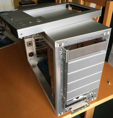 Photo of free High end Lian Li Aluminium PC case (IP5) #2