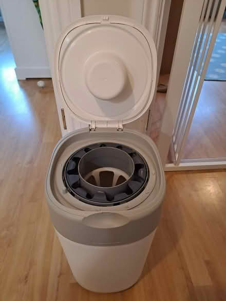 Photo of free Tommee Tippee nappy bin (Surrey Heath GU16) #1