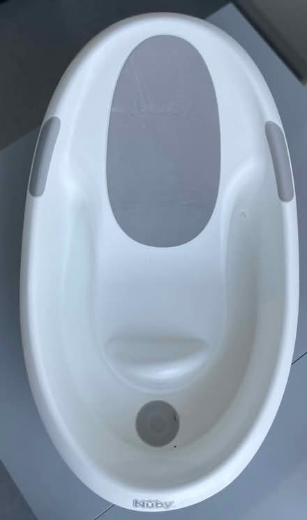 Photo of free Baby bath (SE23) #1