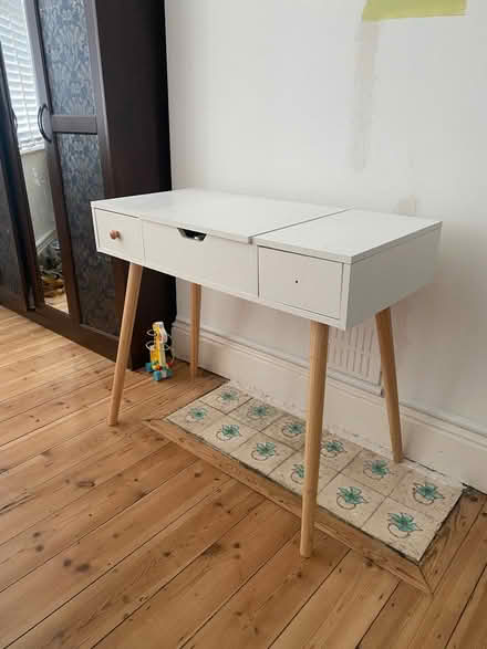 Photo of free Dressing table with lift up mirror (Westcliff SS0) #1