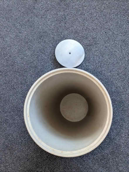 Photo of free Cylindrical container with lid (New Marston OX3) #1