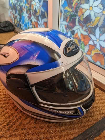 Photo of free Motorcycle helmet LE7 (LE7) #2