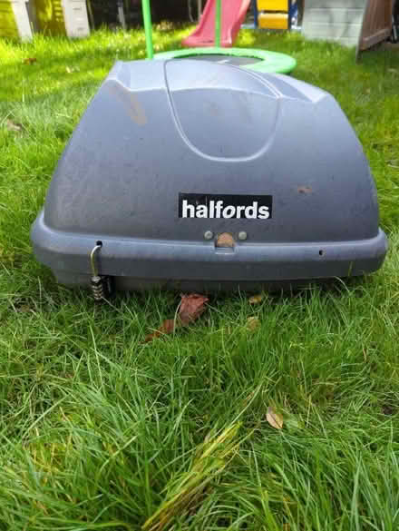 Photo of free Halfords roof box - a bit battered (Gallowflat G73) #1