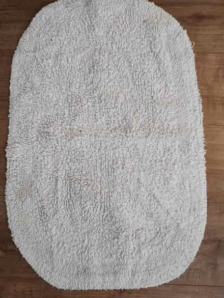 Photo of free White bath mat (Hornchurch RM12) #1