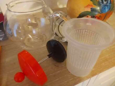 Photo of free Glass Tea Pot and Infuser (Huyton L36) #2
