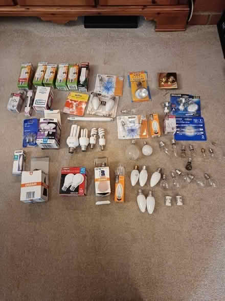 Photo of free Light bulbs NON L.E.D Job lot (Theale RG7) #2