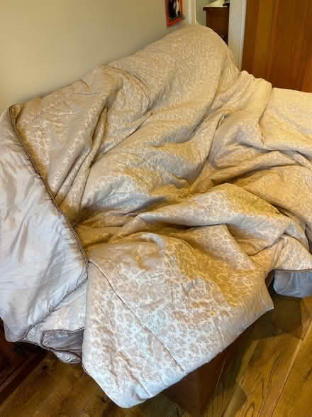Photo of free Super king size bedspread throw comforter (Pannal HG2) #1