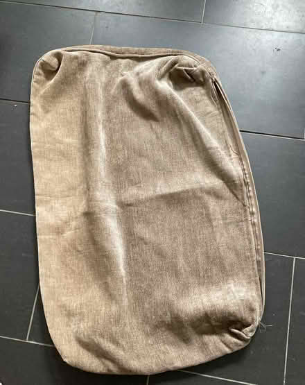 Photo of free Large cushion covers from sofa (Hadleigh SS7) #3