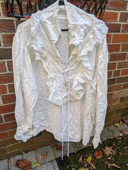 Photo of free Adult Pirate Halloween Costume XL (Westtown township) #2