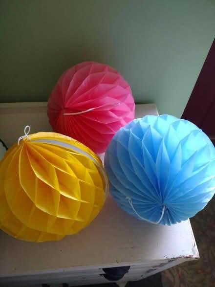 Photo of free Paper hanging decorations (High Town LU2) #1