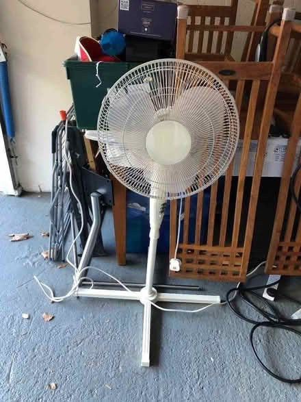 Photo of free Electric Fan (Wimbledon Village SW19) #3