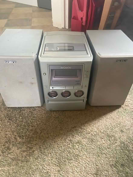 Photo of free Sony CD player (Heyshott) #1