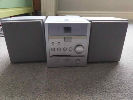 Photo of free CD player and radio (WA6 Frodsham.) #1