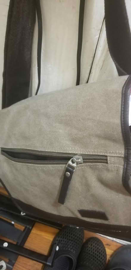 Photo of free Cross body canvas tote bag (Lincoln Rd Brooklyn) #4